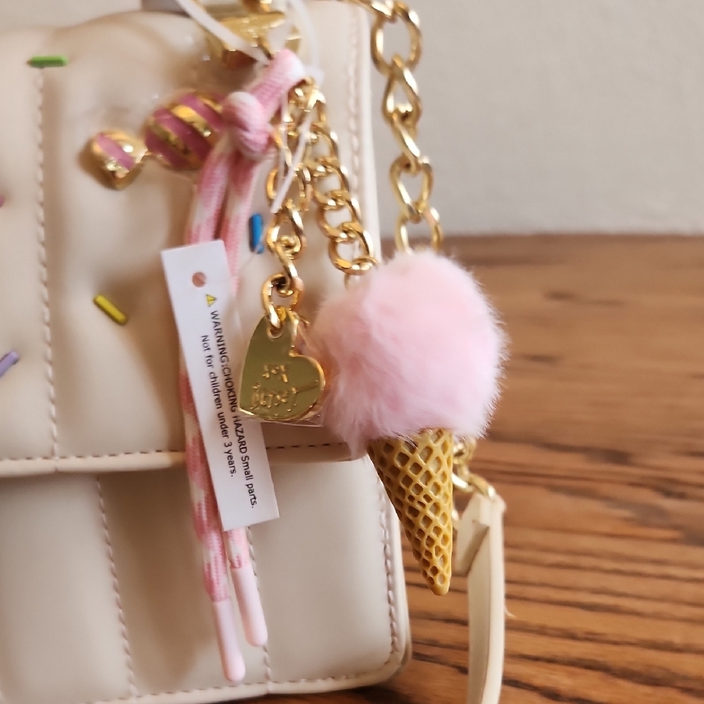 Betsey Johnson XOMylo2 Cream Quilted Crossbody Bag with Ice Cream Cone Charms - Picture 3 of 9